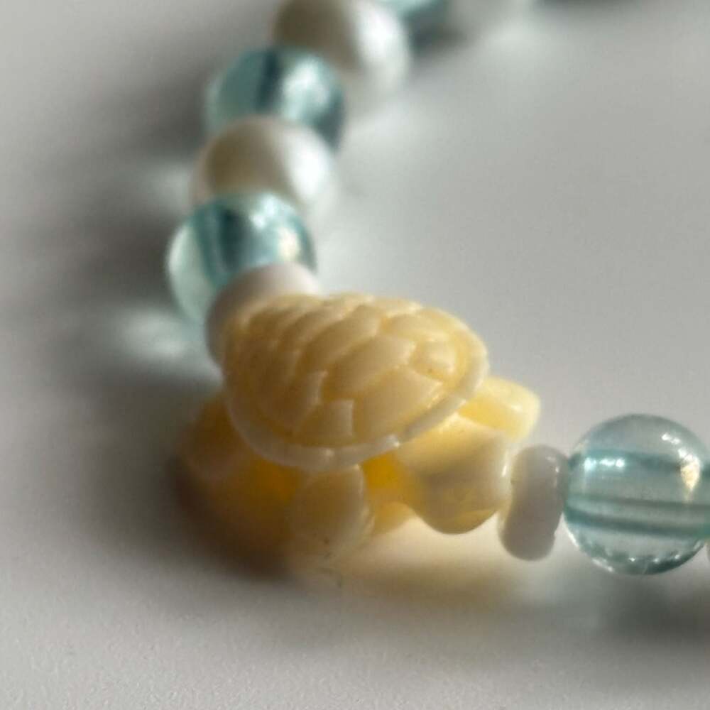 Beaded Turtle Charm Bracelet with Blue and White Faux Pearl Beads - Picture 8 of 8
